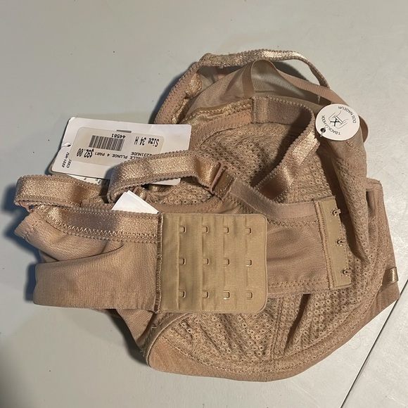 Chantelle NWT Plunge Nude Bra Lace Size 34H - Picture 6 of 7